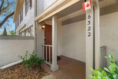 Townhouse in Temple Terrace, Florida 2 bedrooms, 102.56 sq.m. № 2120426 - photo 3