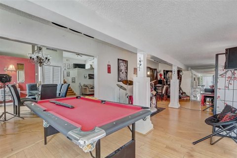 Townhouse in Haines City, Florida 2 bedrooms, 181.72 sq.m. № 2167071 - photo 15