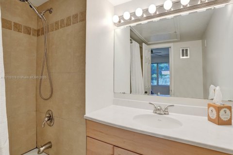 Condominio en venta en Wilton Manors, Florida, 1 dormitorio, 69.68 m2 № 1983249 - foto 17