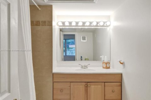 Condominio en venta en Wilton Manors, Florida, 1 dormitorio, 69.68 m2 № 1983249 - foto 18