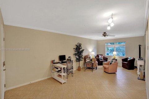 Condominio en venta en Wilton Manors, Florida, 1 dormitorio, 69.68 m2 № 1983249 - foto 5