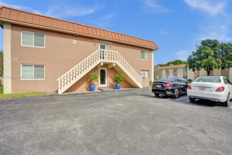 Condominio en venta en Wilton Manors, Florida, 1 dormitorio, 69.68 m2 № 1983249 - foto 2