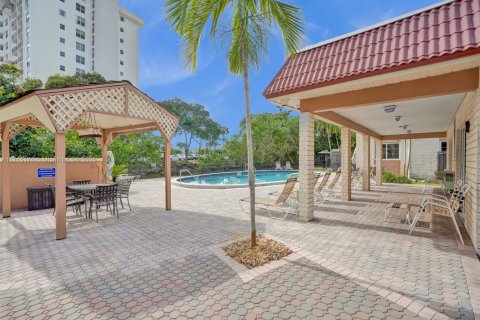 Condominio en venta en Wilton Manors, Florida, 1 dormitorio, 69.68 m2 № 1983249 - foto 20