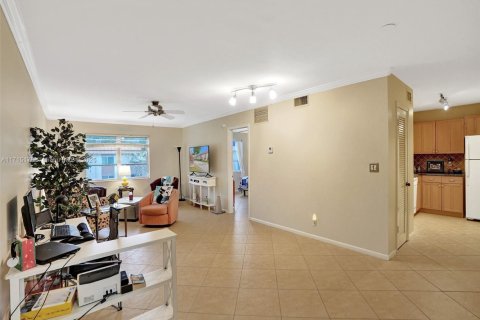 Condominio en venta en Wilton Manors, Florida, 1 dormitorio, 69.68 m2 № 1983249 - foto 4