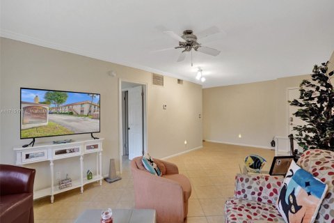 Condominio en venta en Wilton Manors, Florida, 1 dormitorio, 69.68 m2 № 1983249 - foto 7
