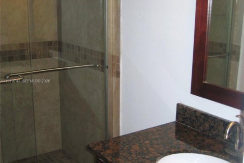 Снять в аренду кондоминиум в Уэстон, Флорида 2 спальни, 120.03м2, № 2031109 - фото 13