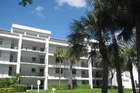 Снять в аренду кондоминиум в Уэстон, Флорида 2 спальни, 120.03м2, № 2031109 - фото 14