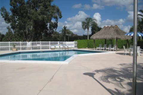 Снять в аренду кондоминиум в Уэстон, Флорида 2 спальни, 120.03м2, № 2031109 - фото 15
