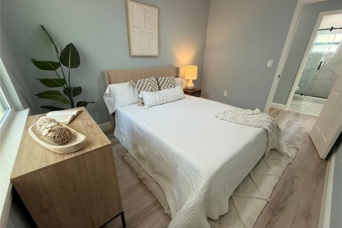 Casa en venta en Clearwater, Florida, 2 dormitorios, 75.99 m2 № 1654291 - foto 9