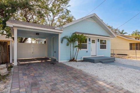 Casa en venta en Clearwater, Florida, 2 dormitorios, 75.99 m2 № 1654291 - foto 4