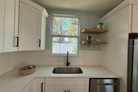 Casa en venta en Clearwater, Florida, 2 dormitorios, 75.99 m2 № 1654291 - foto 19