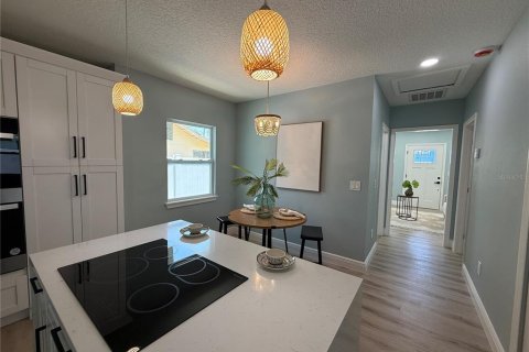 Casa en venta en Clearwater, Florida, 2 dormitorios, 75.99 m2 № 1654291 - foto 12