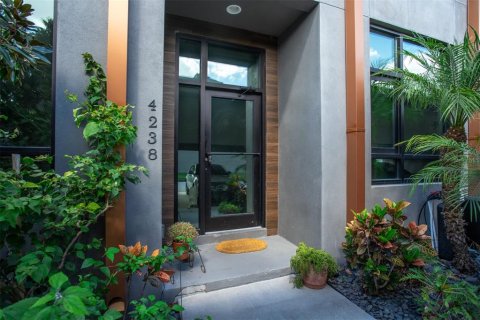 Touwnhouse à Tampa, Floride 2 chambres, 130.43 m2 № 2384311