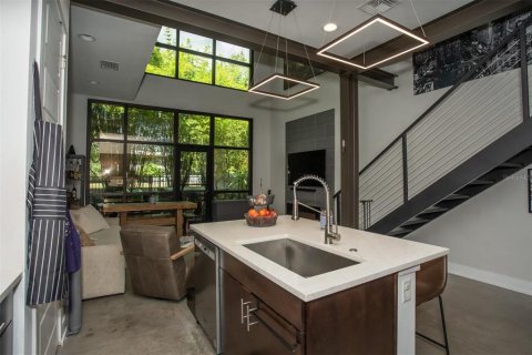Touwnhouse à louer à Tampa, Floride: 2 chambres, 130.43 m2 № 2384311 - photo 4