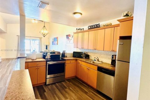 Снять в аренду виллу или дом в Форт-Лодердейл, Флорида 3 спальни, № 2005759 - фото 7