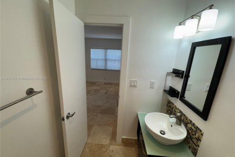 Apartamento en alquiler en Fort Lauderdale, Florida, 2 dormitorios, 74.32 m2 № 1775906 - foto 15