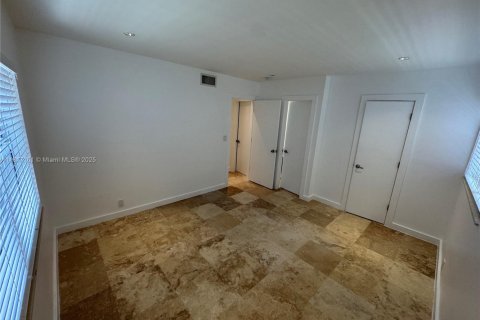 Apartamento en alquiler en Fort Lauderdale, Florida, 2 dormitorios, 74.32 m2 № 1775906 - foto 13