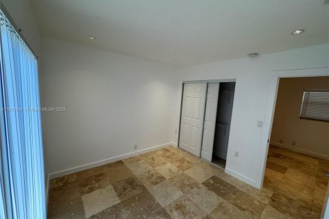Apartamento en alquiler en Fort Lauderdale, Florida, 2 dormitorios, 74.32 m2 № 1775906 - foto 12