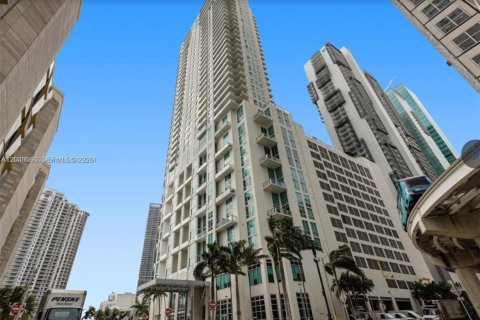 Condo in Miami, Florida, 1 bedroom  № 2173077 - photo 2