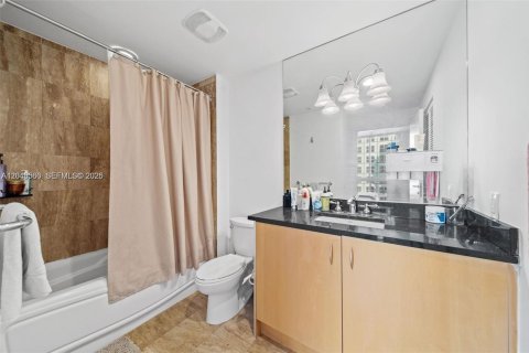 Condo in Miami, Florida, 1 bedroom  № 2173077 - photo 8