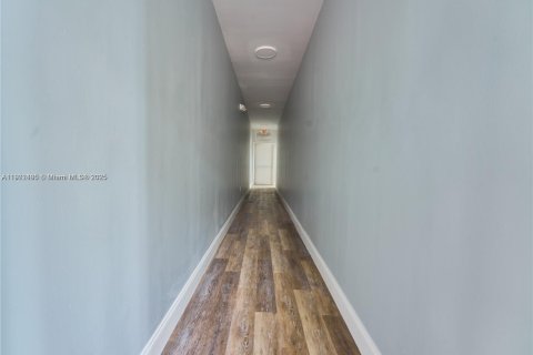 Apartment in Miami, Florida 2 bedrooms, 62.43 sq.m. № 1953879 - photo 5