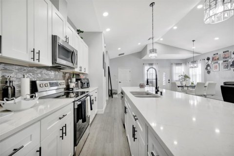 Купить виллу или дом в Брейдентон, Флорида 8 комнат, 144м2, № 1884719 - фото 19