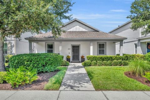 House in Winter Garden, Florida 3 bedrooms, 183.85 sq.m. № 1899125 - photo 1