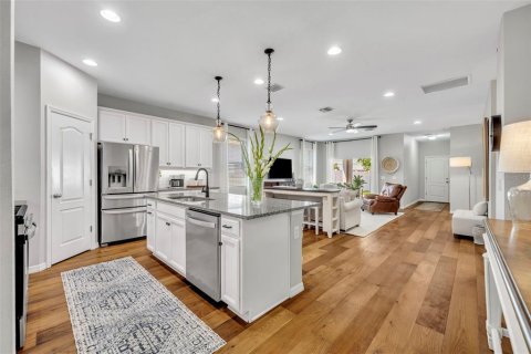 House in Winter Garden, Florida 3 bedrooms, 183.85 sq.m. № 1899125 - photo 12