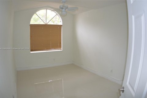 Copropriété à louer à Miami, Floride: 2 chambres, 82.78 m2 № 1929277 - photo 22