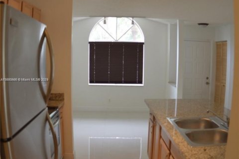 Copropriété à louer à Miami, Floride: 2 chambres, 82.78 m2 № 1929277 - photo 17