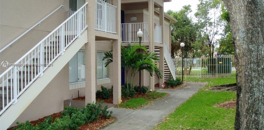 Condo à Miami, Floride, 2 chambres  № 1929277