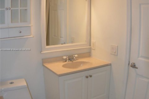 Copropriété à louer à Miami, Floride: 2 chambres, 82.78 m2 № 1929277 - photo 19