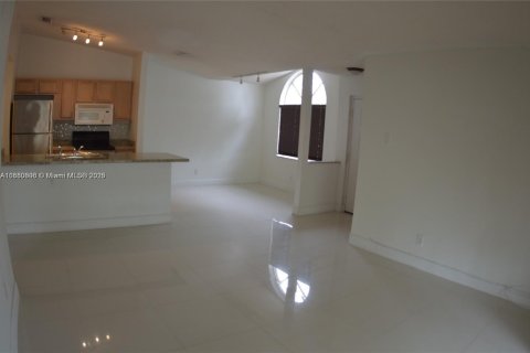Copropriété à louer à Miami, Floride: 2 chambres, 82.78 m2 № 1929277 - photo 8