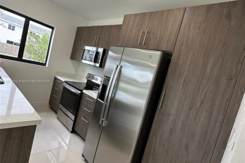 Villa ou maison à louer à Florida City, Floride: 5 chambres, 176.7 m2 № 1921395 - photo 1