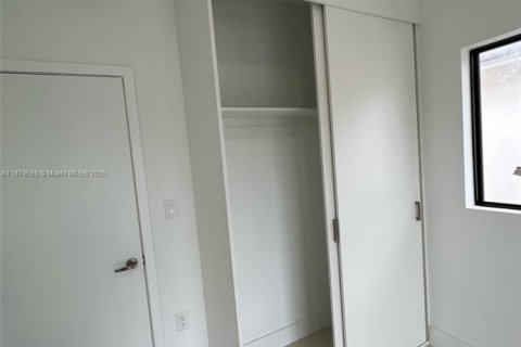 Villa ou maison à louer à Florida City, Floride: 5 chambres, 176.7 m2 № 1921395 - photo 18