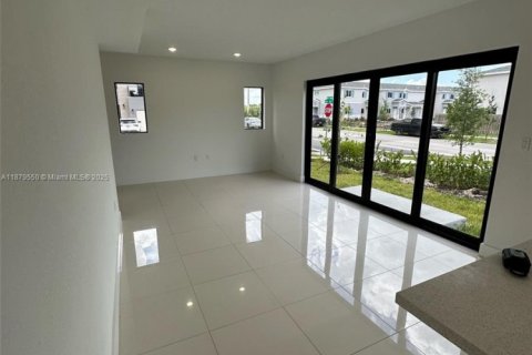 Villa ou maison à louer à Florida City, Floride: 5 chambres, 176.7 m2 № 1921395 - photo 13