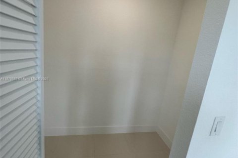 Villa ou maison à louer à Florida City, Floride: 5 chambres, 176.7 m2 № 1921395 - photo 27