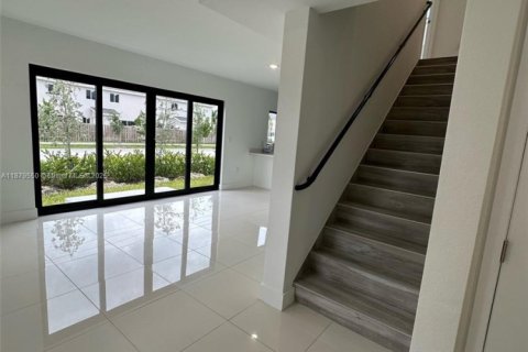 Villa ou maison à louer à Florida City, Floride: 5 chambres, 176.7 m2 № 1921395 - photo 7