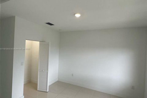 Villa ou maison à louer à Florida City, Floride: 5 chambres, 176.7 m2 № 1921395 - photo 23