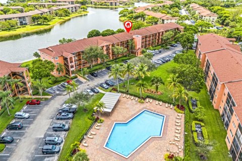 Condo in Pembroke Pines, Florida, 2 bedrooms  № 1855324 - photo 21