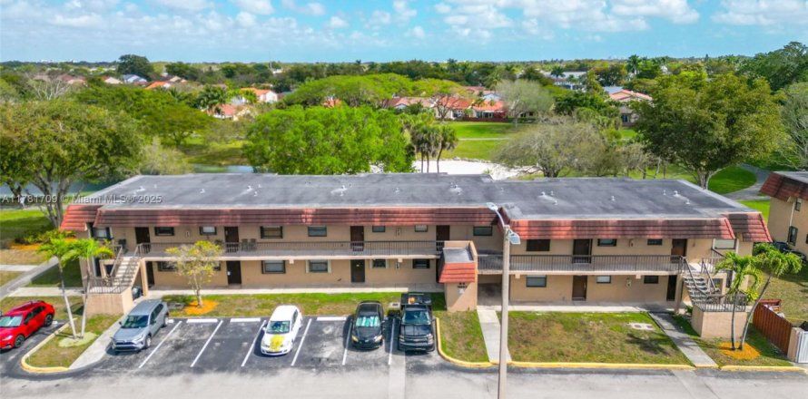 Condo in Miami, Florida, 2 bedrooms  № 1708897