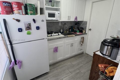 Appartement à louer à Miami, Floride: 1 chambre, 60.39 m2 № 1998089 - photo 3