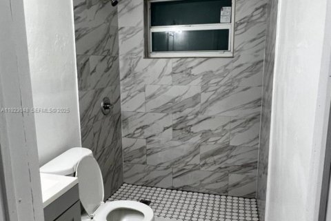 Commercial property in Miami, Florida 153.29 sq.m. № 1976783 - photo 21