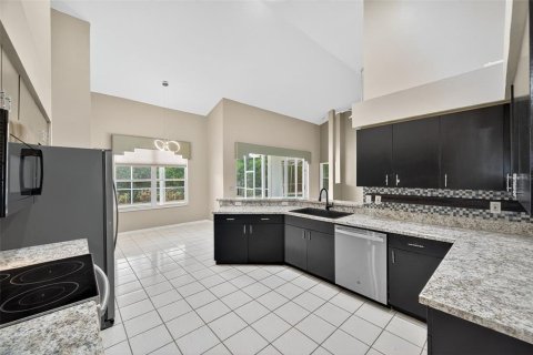 House in Valrico, Florida 4 bedrooms, 210.05 sq.m. № 1877487 - photo 15