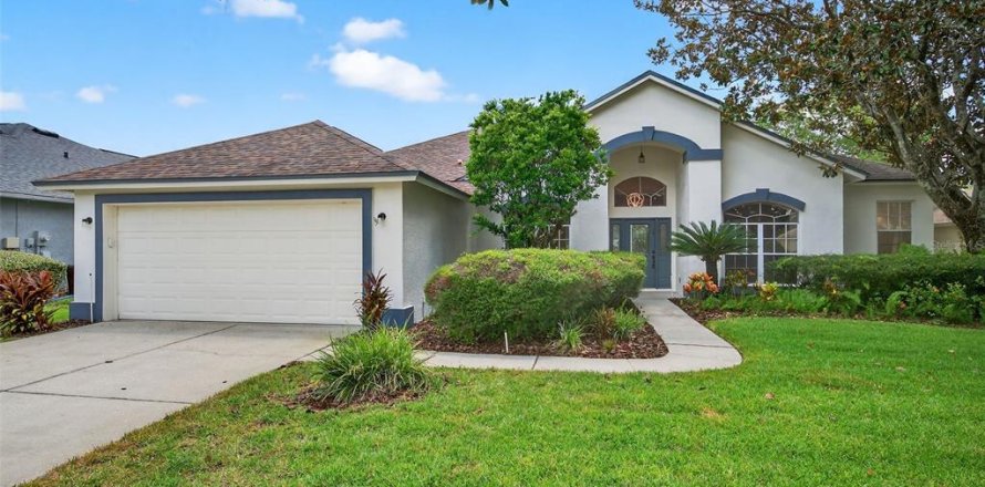 House in Valrico, Florida 4 bedrooms, 210.05 sq.m. № 1877487