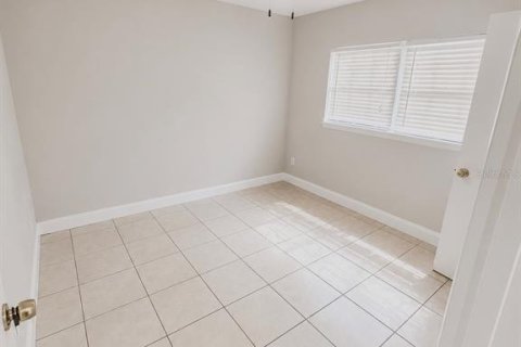Condo in Orlando, Florida, 2 bedrooms № 2229303 - photo 6