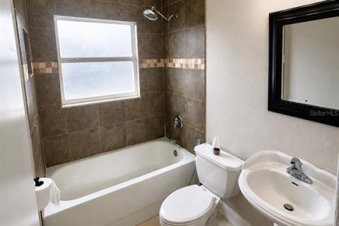 Condo in Orlando, Florida, 2 bedrooms № 2229303 - photo 10
