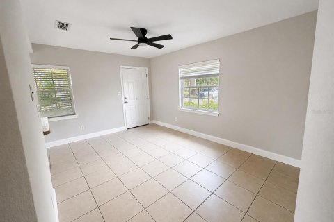 Condo in Orlando, Florida, 2 bedrooms № 2229303 - photo 5