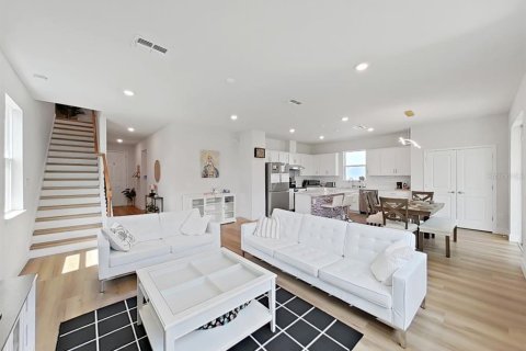 Villa ou maison à louer à Tampa, Floride: 4 chambres, 205.13 m2 № 1901565 - photo 15