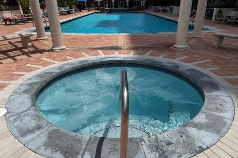 Copropriété à vendre à Miami, Floride: 2 chambres, 85.75 m2 № 2264091 - photo 17